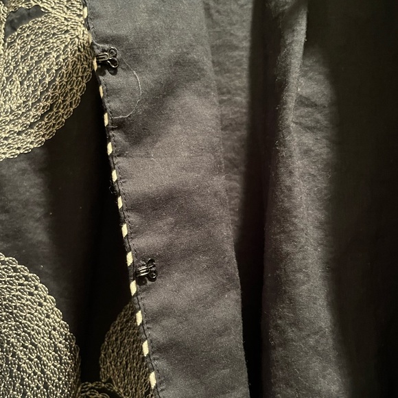 Chico’s Embroidered Long Sleeve Top - Picture 4 of 5